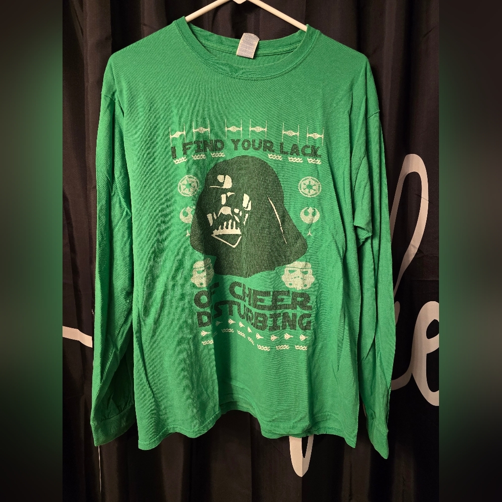 Christmas Star Wars top